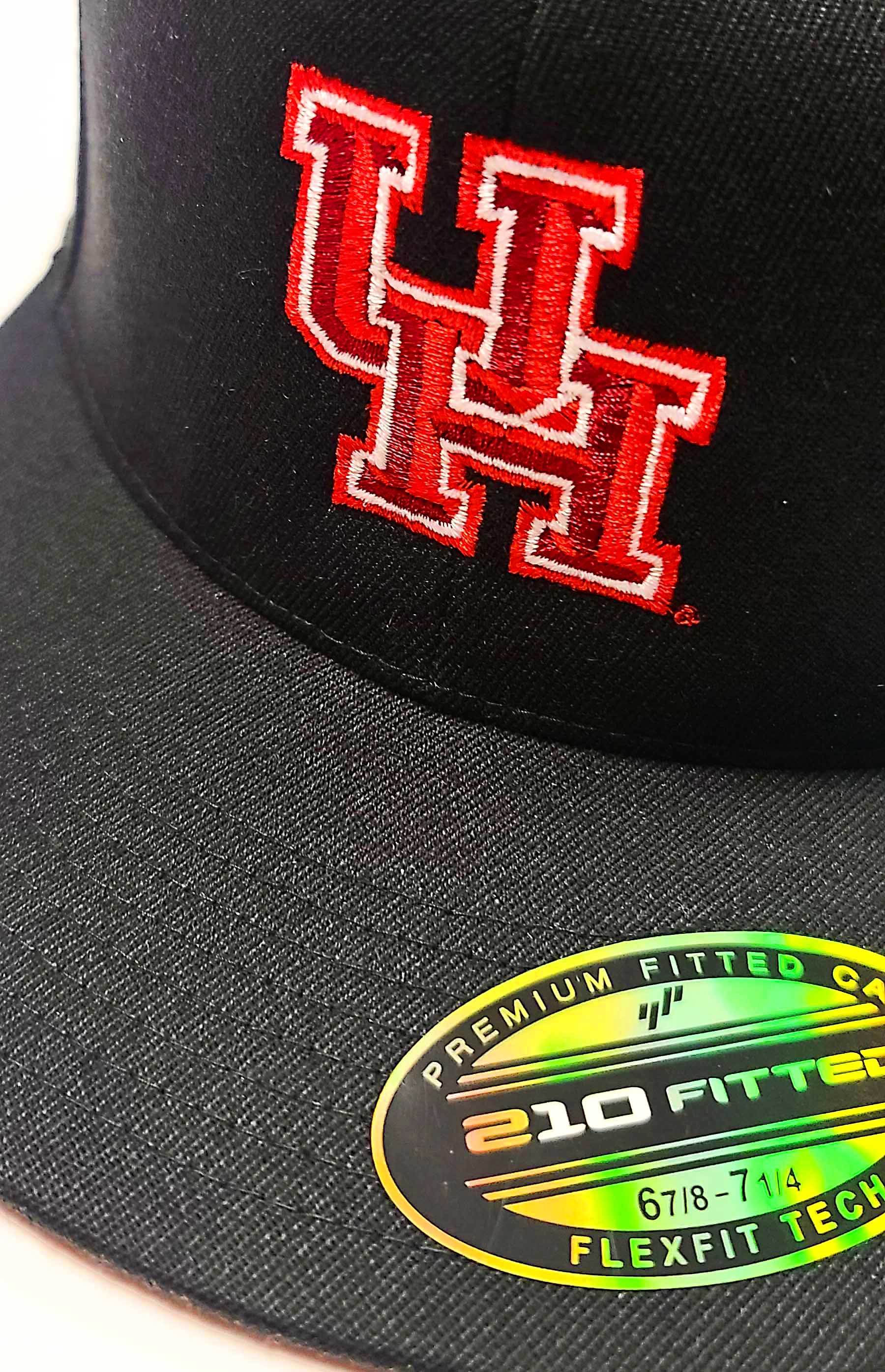 U of H black Semi Fitted Flexfit 6210 cap logo view